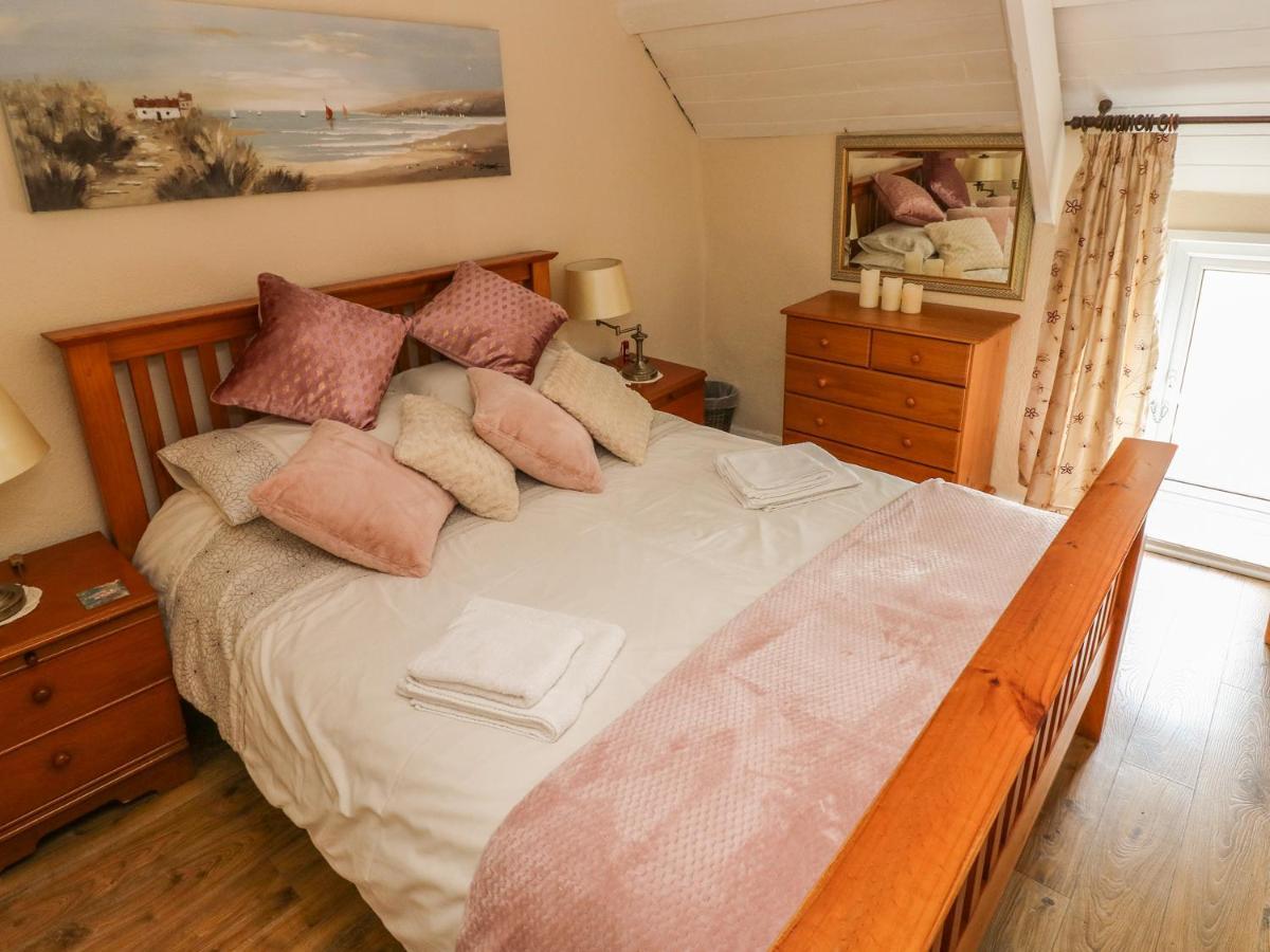 Fisherman'S Cottage Saint Ishmaels  Bagian luar foto